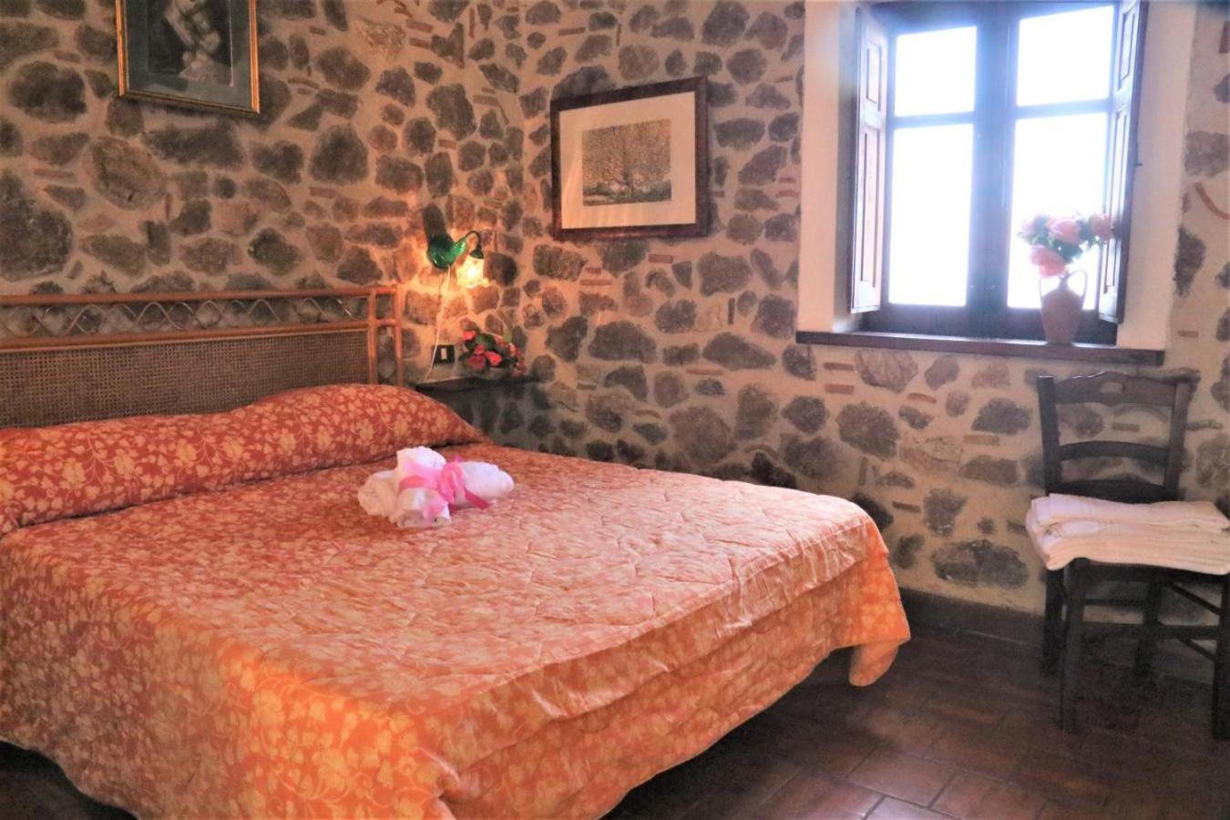 Agriturismo Santa Margherita Gioiosa Marea Kültér fotó